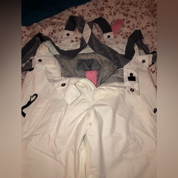 Spyder Women’s Ski Snow Bib with Removable Suspenders - Picture 8 of 15